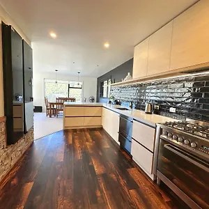  Apartment Hilltop